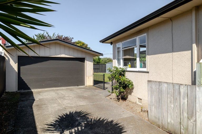 Photo of property in 15 Waterloo Crescent, Hokowhitu, Palmerston North, 4410