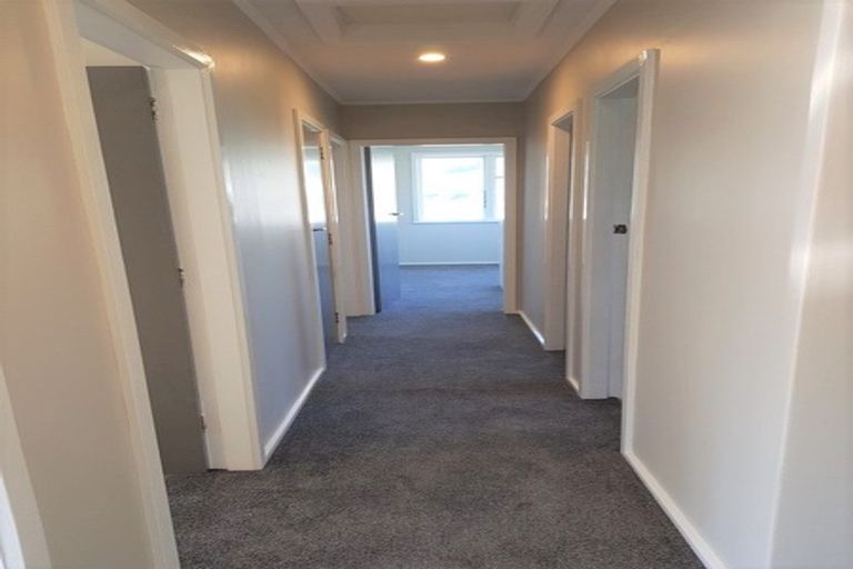 Photo of property in 54 Davidson Crescent, Tawa, Wellington, 5028