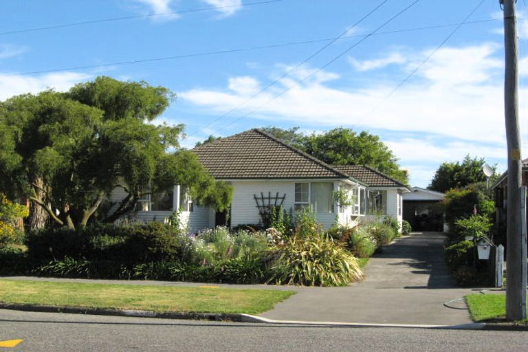 Photo of property in 15 Bevington Street, Avonhead, Christchurch, 8042