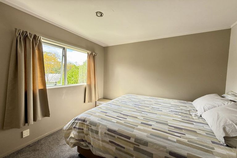 Photo of property in 10a Olwyn Place, Greenhithe, Auckland, 0632