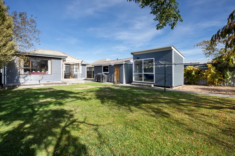 Photo of property in 28 Taurima Street, Hei Hei, Christchurch, 8042