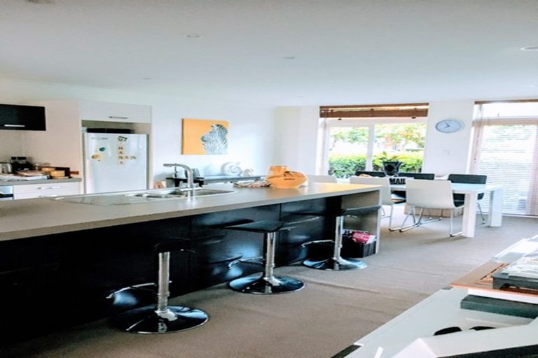 Photo of property in 12 Reins Road, Takanini, 2112