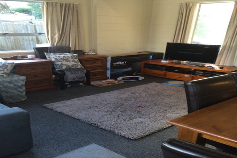 Photo of property in 72 Ridge Road, Howick, Auckland, 2014