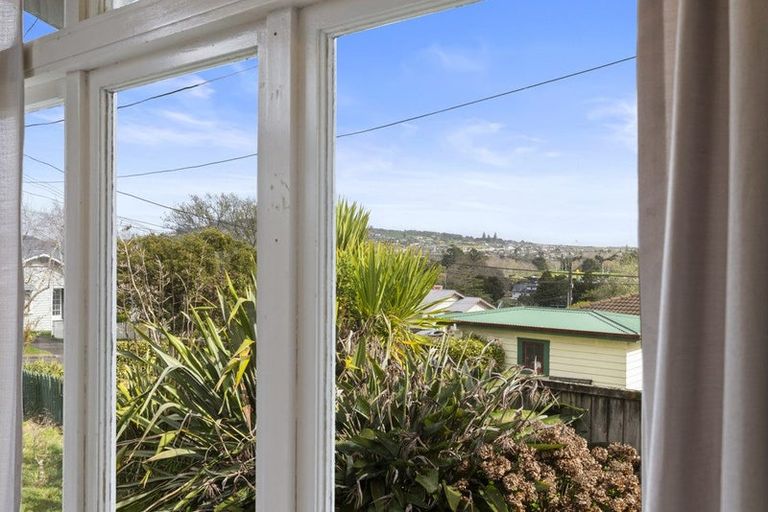 Photo of property in 32 Carlton Road, Pukekohe, 2120