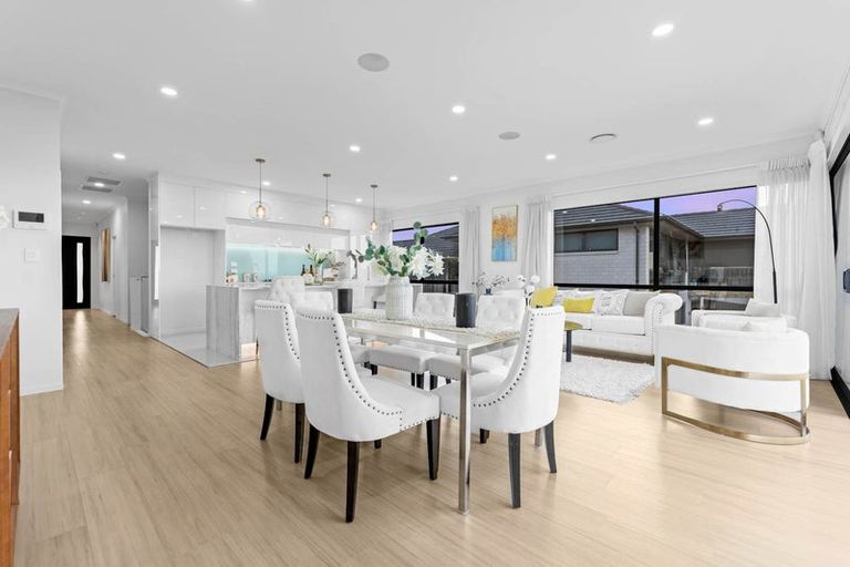 Photo of property in 8 Otohikawa Avenue, Glenbrook, 2681