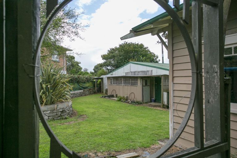 Photo of property in 15 Bridge Street, Tirau, 3410