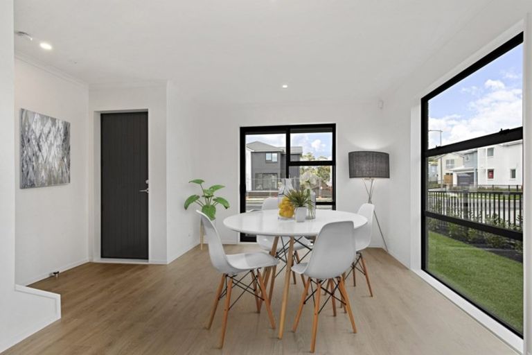 Photo of property in 24 Vincent Mcgrath Crescent, Swanson, Auckland, 0614