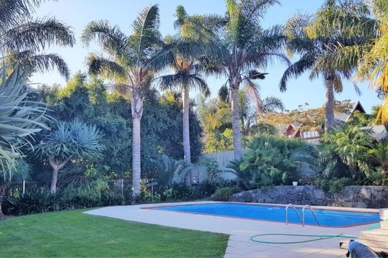 Photo of property in 36 Rewi Street, Torbay, Auckland, 0630