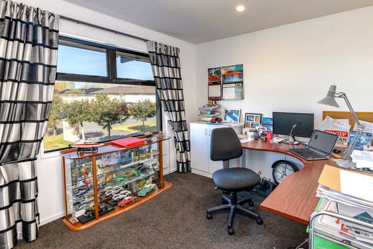 Photo of property in 37 Te Korari Street, Marshland, Christchurch, 8083