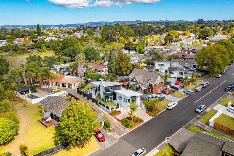 Photo of property in 357 Royal Road, Massey, Auckland, 0614