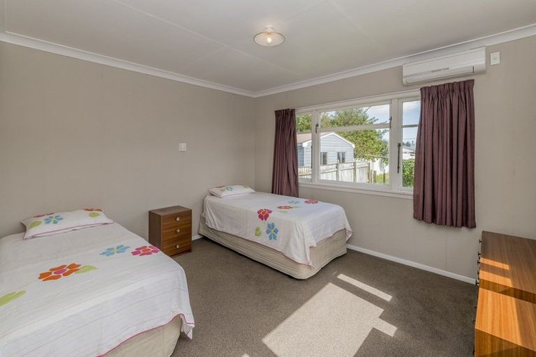 Photo of property in 9 Bowen Street, Levin, 5510