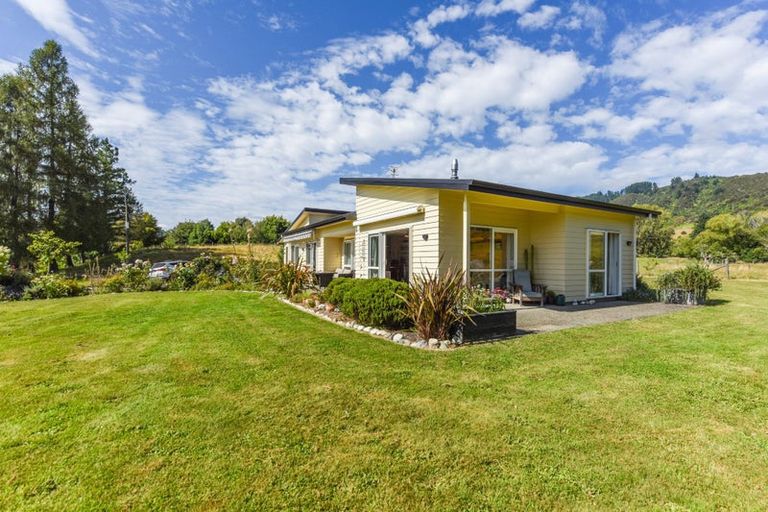 Photo of property in 927 Waiwhero Road, Ngatimoti, Motueka, 7196