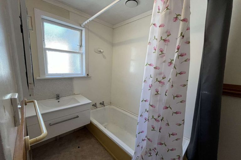 Photo of property in 95 Wilkie Crescent, Naenae, Lower Hutt, 5011