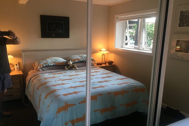 Photo of property in 1/1 Sylvan Park Avenue, Milford, Auckland, 0620