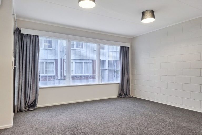Photo of property in Shakespeare Flats, 8/48 Merton Street, Trentham, Upper Hutt, 5018