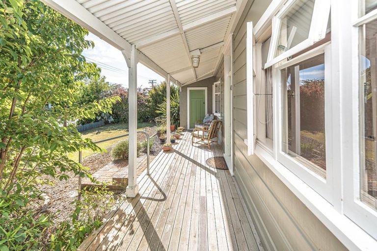 Photo of property in 42 Gloag Street, Waverley, 4510