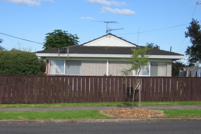 Photo of property in 2/57 Victoria Road, Papatoetoe, Auckland, 2025