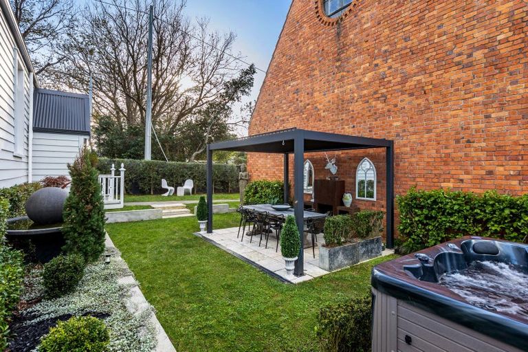 Photo of property in 95a Calliope Road, Stanley Point, Auckland, 0624