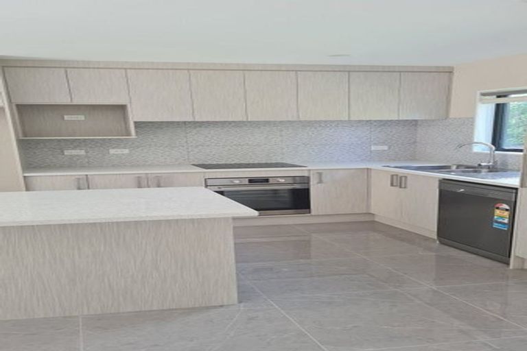 Photo of property in 23 Matama Road, Glen Eden, Auckland, 0602