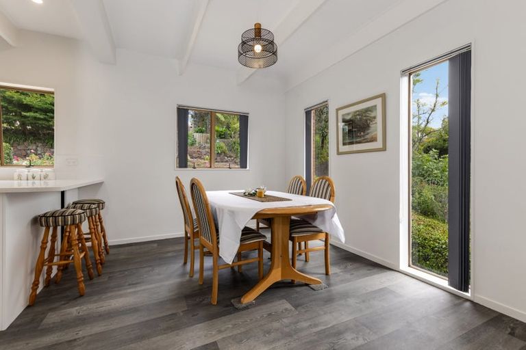 Photo of property in 67 Daffodil Street, Titirangi, Auckland, 0604