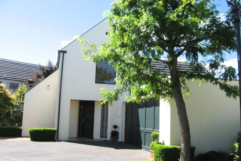 Photo of property in 4a Denley Gardens, Avonhead, Christchurch, 8042