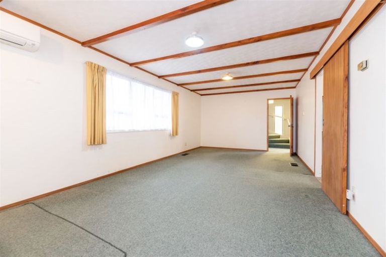 Photo of property in 23 Glen Road, Ranui, Auckland, 0612