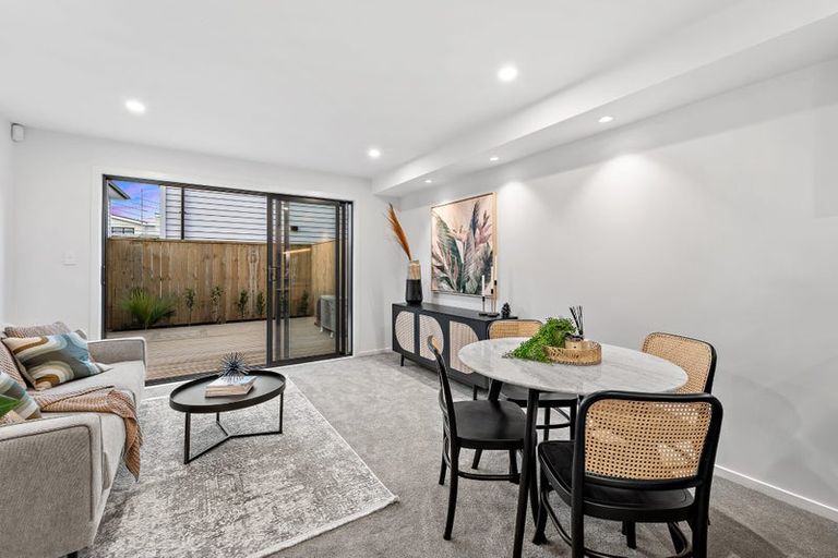 Photo of property in 1/23 Tudor Road, Henderson, Auckland, 0610