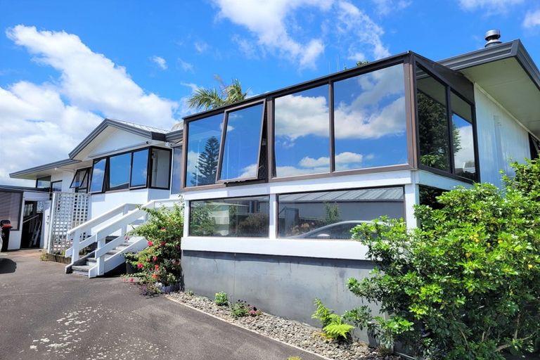 Photo of property in 17 Park View Rise, Gate Pa, Tauranga, 3112
