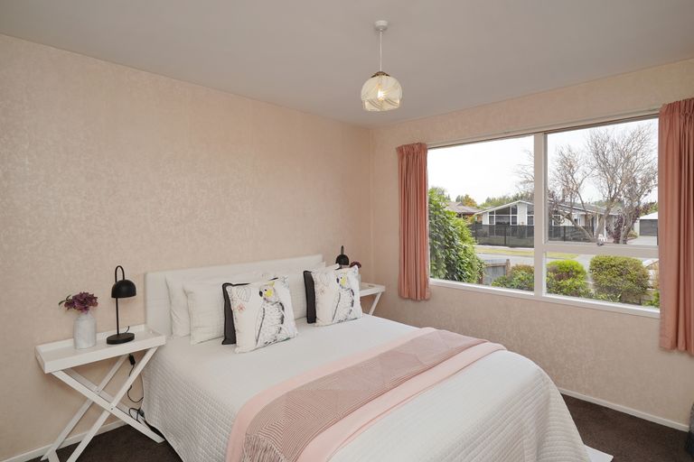 Photo of property in 14 Greenock Street, Redwood, Christchurch, 8051