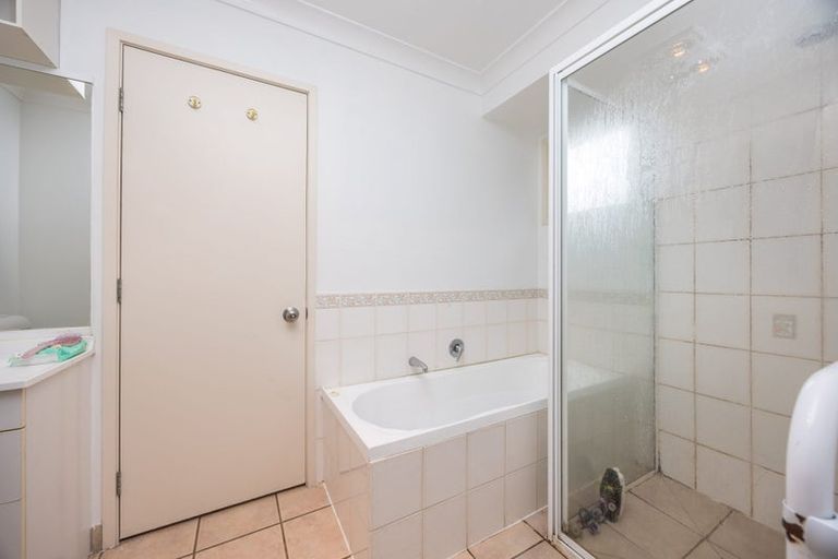 Photo of property in 5 Kasia Close, Massey, Auckland, 0614