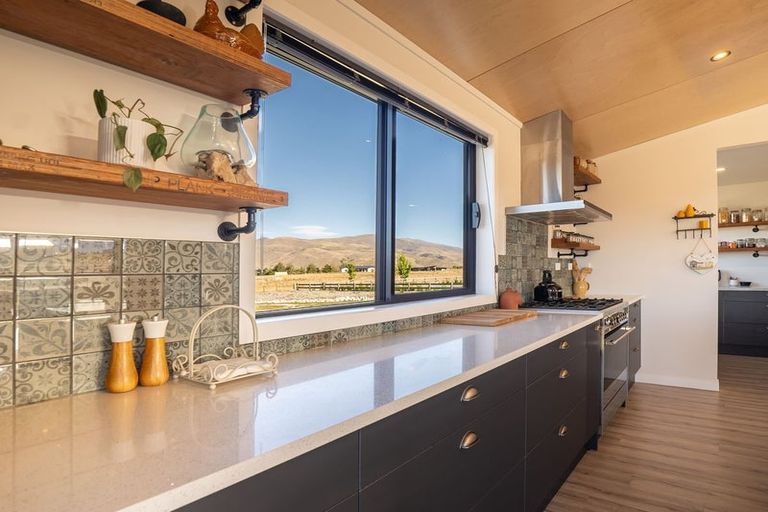 Photo of property in 1 Tussock Crescent, Twizel, 7901