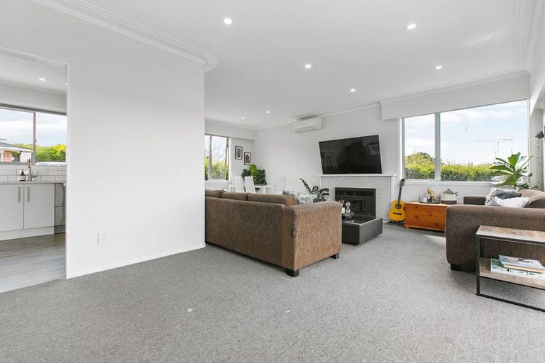 Photo of property in 2 Glenmore Road, Sunnyhills, Auckland, 2010