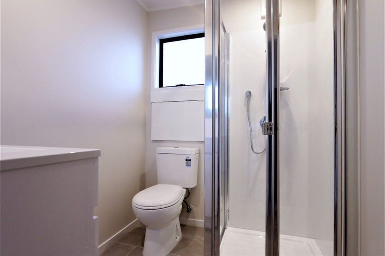 Photo of property in 18 Wycherley Drive, Bucklands Beach, Auckland, 2014