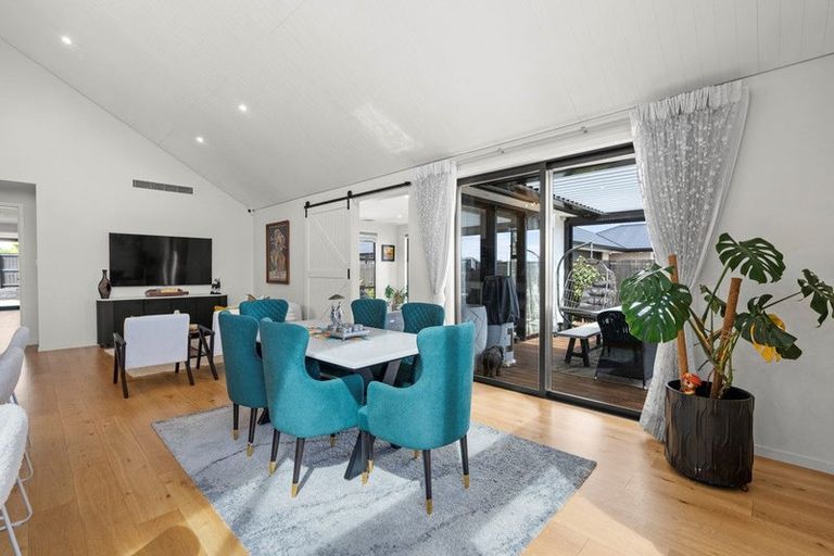 Photo of property in 34 Evelyn Crescent, Marshland, Christchurch, 8083