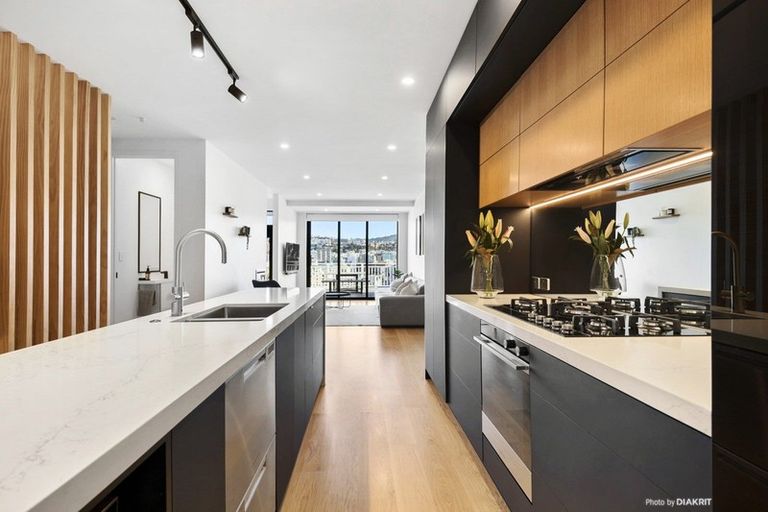 Photo of property in 12 Earls Terrace, Mount Victoria, Wellington, 6011