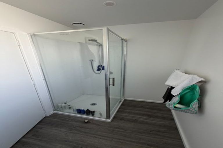 Photo of property in 1/272 Main North Road, Redwood, Christchurch, 8051