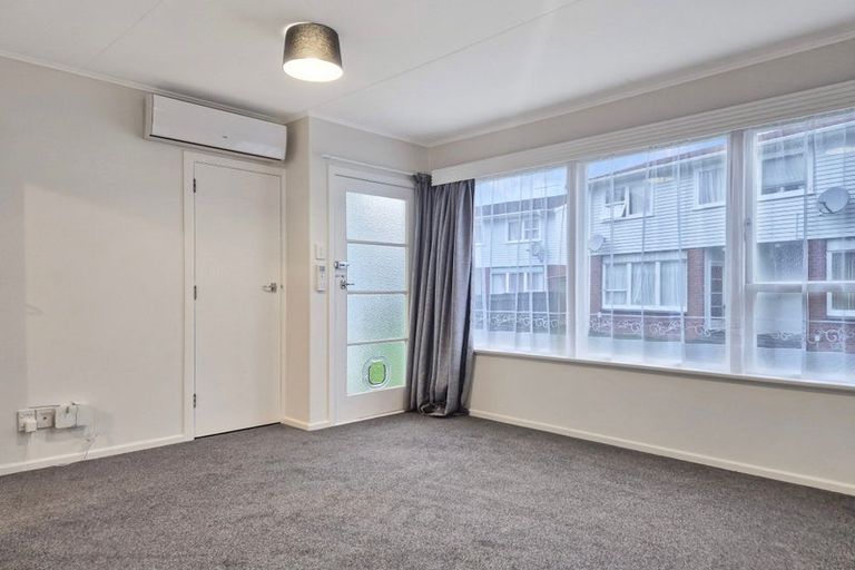 Photo of property in Shakespeare Flats, 8/48 Merton Street, Trentham, Upper Hutt, 5018
