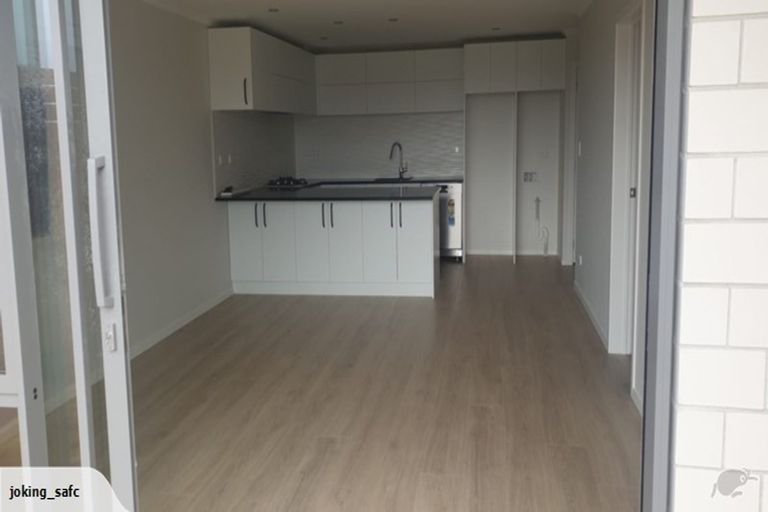 Photo of property in 2 Ridgeview Close, Red Beach, 0932