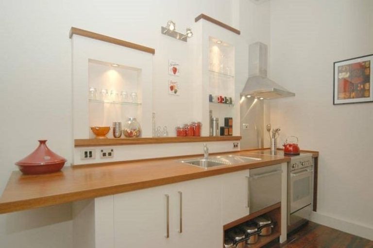 Photo of property in Hannahs Warehouse Apartments, 21/13 Leeds Street, Te Aro, Wellington, 6011