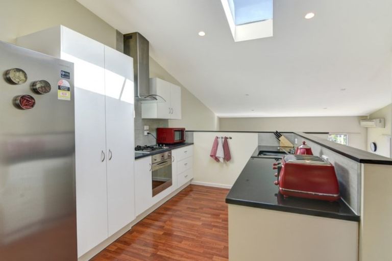 Photo of property in 14b Mckerrow Place, Sunshine Bay, Queenstown, 9300