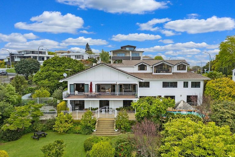 Photo of property in 150 Lake Crescent, Hamilton Lake, Hamilton, 3204