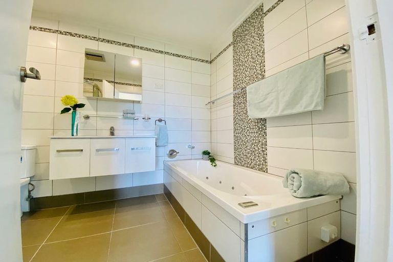 Photo of property in 12 Fourth View Avenue, Beachlands, Auckland, 2018