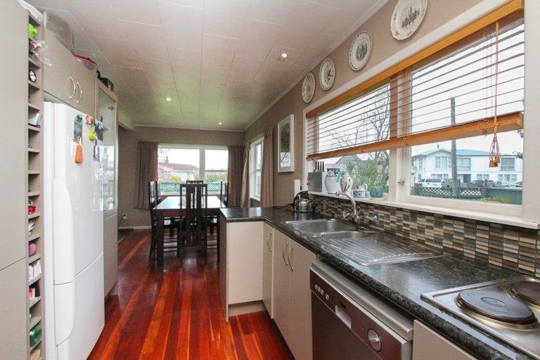 Photo of property in 25 Gebbie Road, Taradale, Napier, 4112