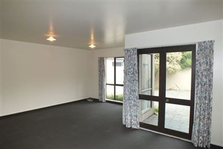 Photo of property in 4/9 Nelson Street, Riccarton, Christchurch, 8011