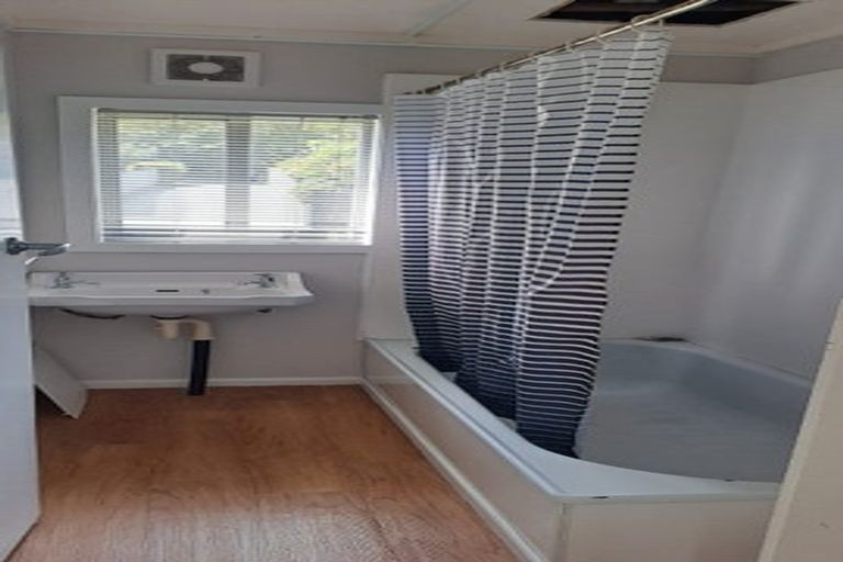 Photo of property in 16 Ceres Crescent, Johnsonville, Wellington, 6037
