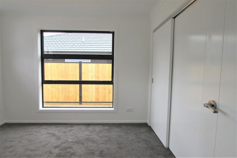 Photo of property in 8 Whitten Way, Wallaceville, Upper Hutt, 5018