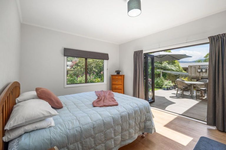 Photo of property in 3 Millar Road, Lake Okareka, Rotorua, 3076