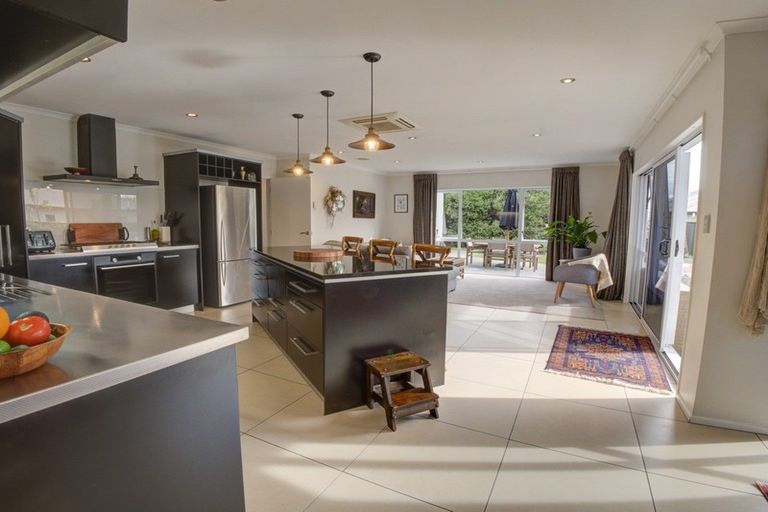 Photo of property in 6 Redwood Close, Havelock North, 4130