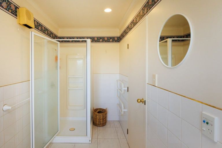 Photo of property in 7 Jasmine Place, Fitzherbert, Palmerston North, 4410