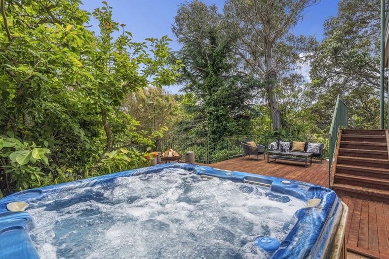 Photo of property in 44 Tizard Road, Birkenhead, Auckland, 0626